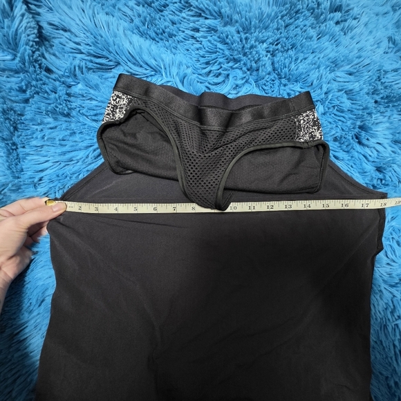 Lululemon Tank With Built In Sports Bra Size 6 - Picture 8 of 10